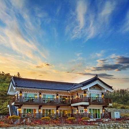 Starlight Journey Pension Gyeongju Exterior photo