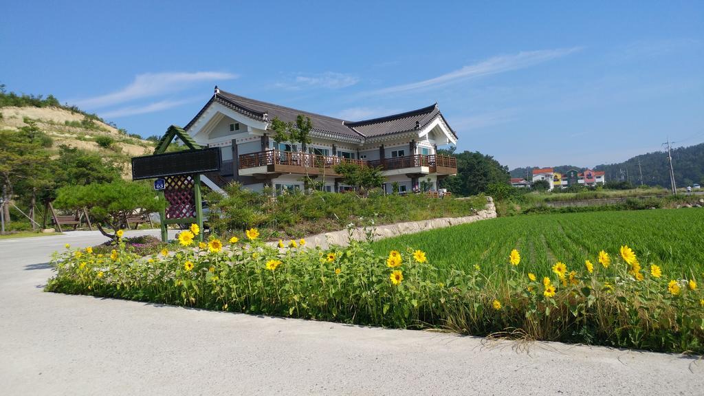 Starlight Journey Pension Gyeongju Exterior photo