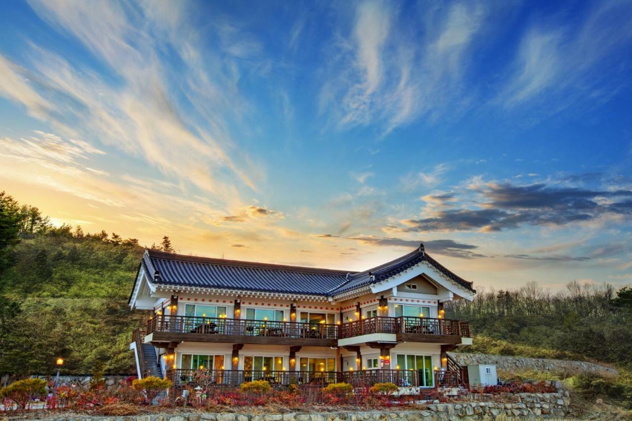 Starlight Journey Pension Gyeongju Exterior photo